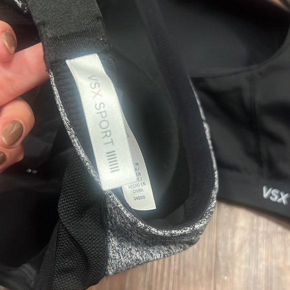 BUNDLE Victoria Secret Sports bras incredible 34ddd - Picture 4 of 5